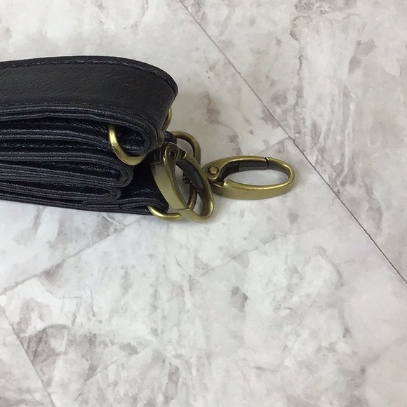 Crossbody bag handle replacement strap, black faux leather/leather - Picture 3 of 3